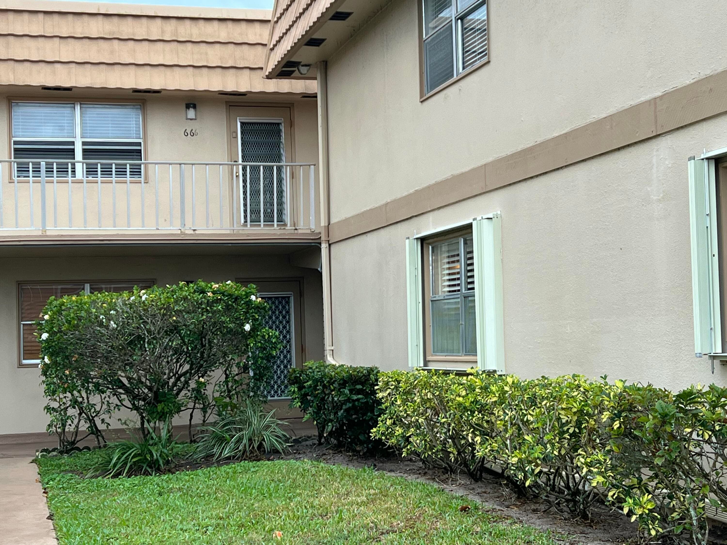 642 N Brittany, Delray Beach, FL 33446 — photo 1 of 10