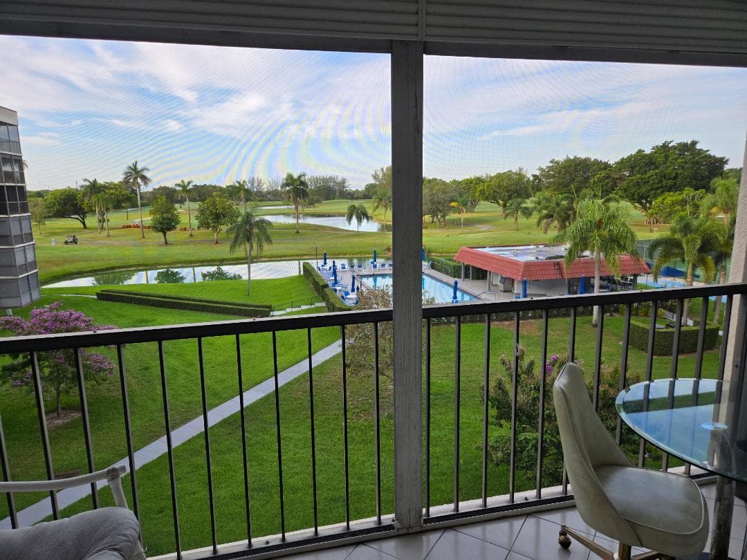 8900 Washington Boulevard 409, Pembroke Pines, FL 33025 — photo 1 of 25