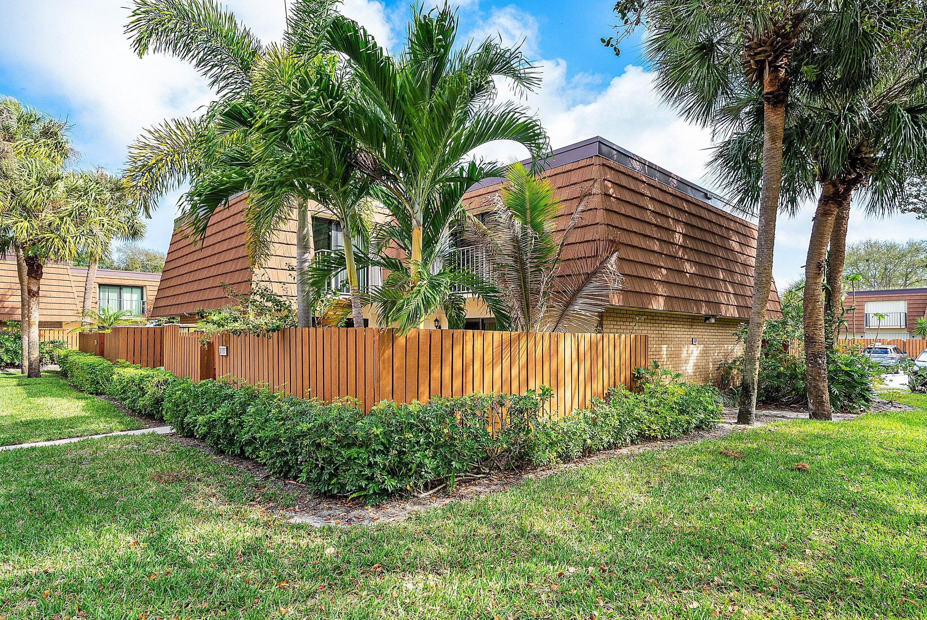 2715 27th Court, Jupiter, FL 33477 — photo 5 of 22