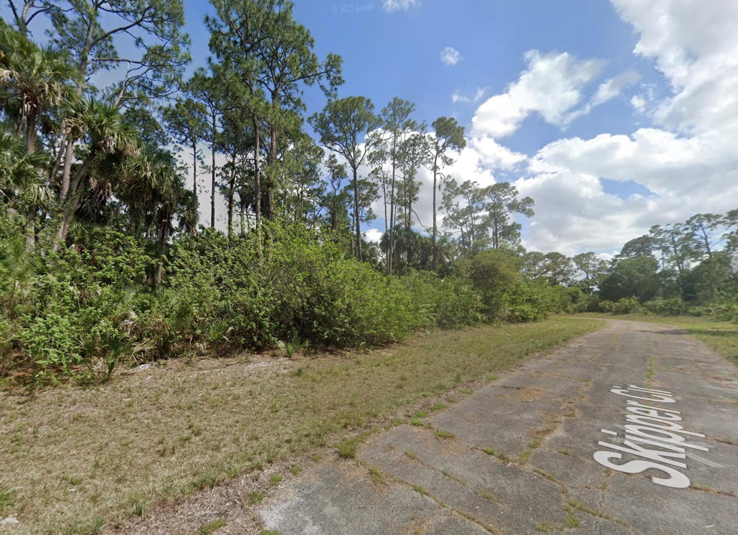 425 Skipper Terrace, LaBelle, FL 33935 — photo 2 of 7