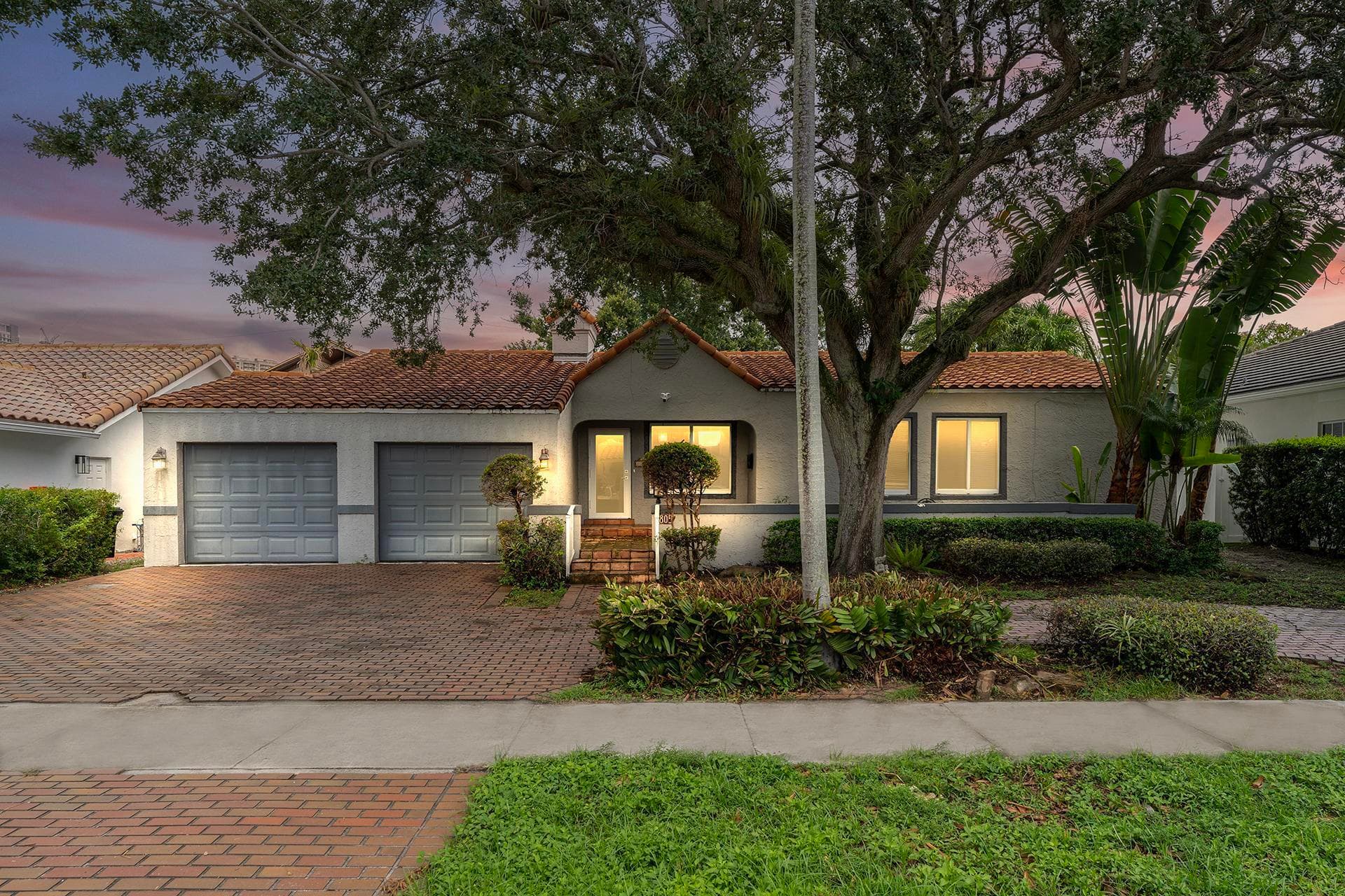 805 SE 10th Street, Fort Lauderdale, FL 33316 — photo 1 of 33