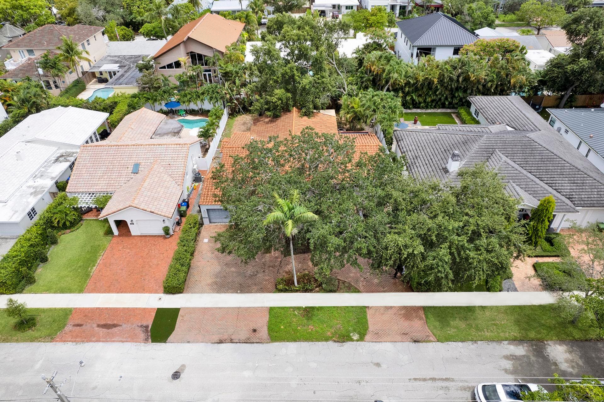 805 SE 10th Street, Fort Lauderdale, FL 33316 — photo 14 of 33