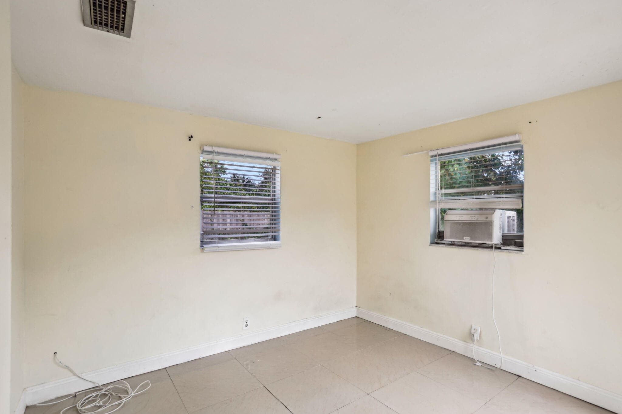 520 NE 45th Street, Deerfield Beach, FL 33064 — photo 10 of 29