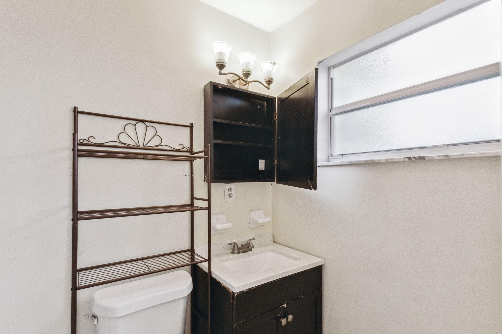 520 NE 45th Street, Deerfield Beach, FL 33064 — photo 15 of 29