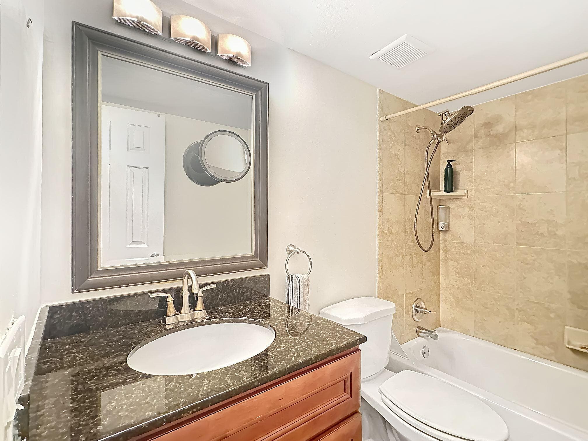 5232 NE 6th Avenue E24, Fort Lauderdale, FL 33334 — photo 6 of 45