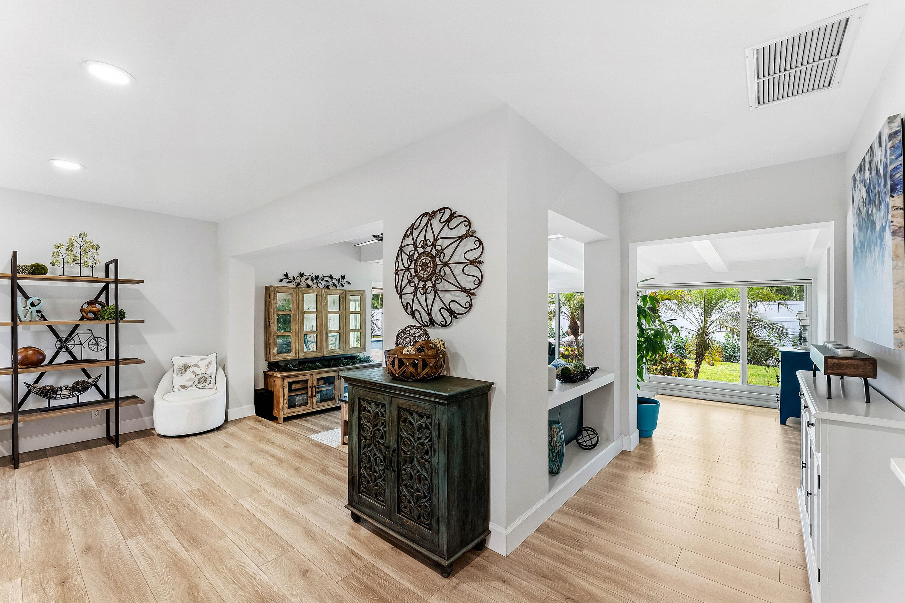 20 NW 11th Street, Delray Beach, FL 33444 — photo 8 of 32
