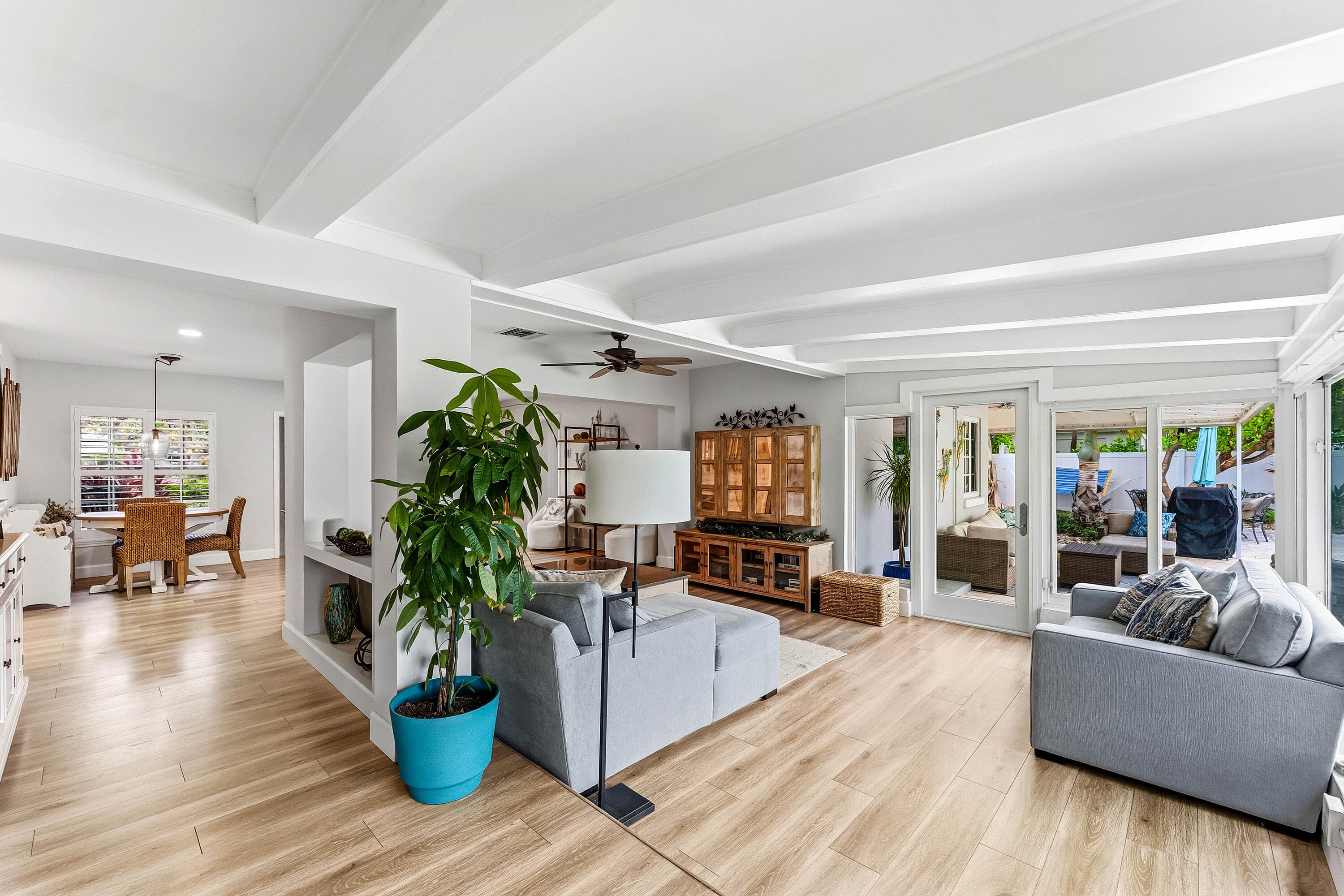 20 NW 11th Street, Delray Beach, FL 33444 — photo 9 of 32