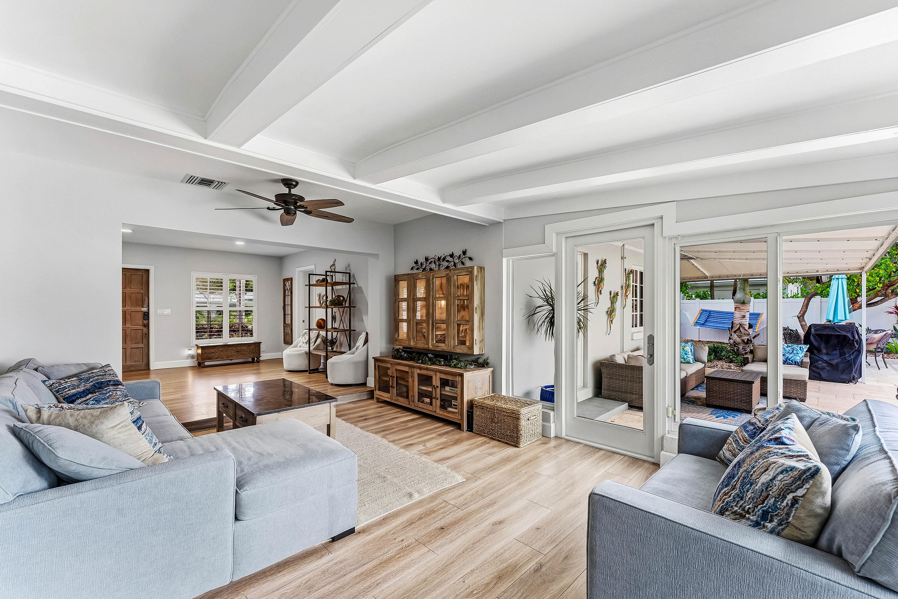20 NW 11th Street, Delray Beach, FL 33444 — photo 10 of 32