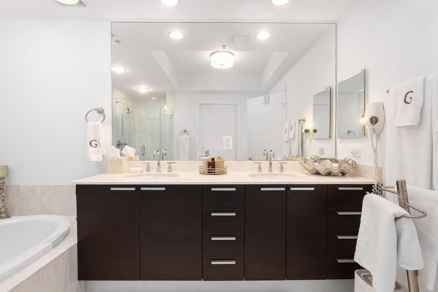 3535 S Ocean Drive 402, Hollywood, FL 33019 — photo 15 of 44