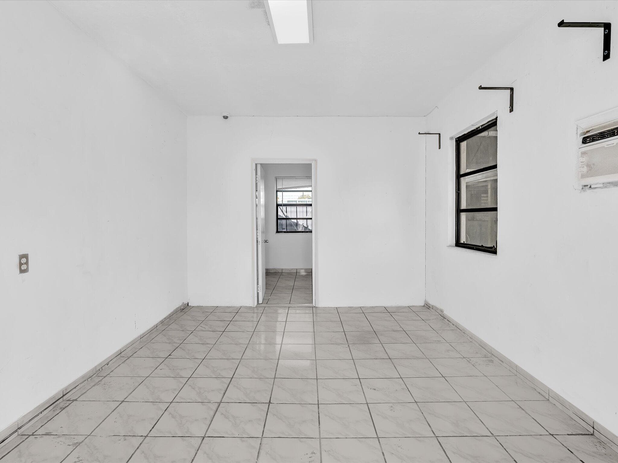 4901 SW 51st Street, Davie, FL 33314 — photo 39 of 48