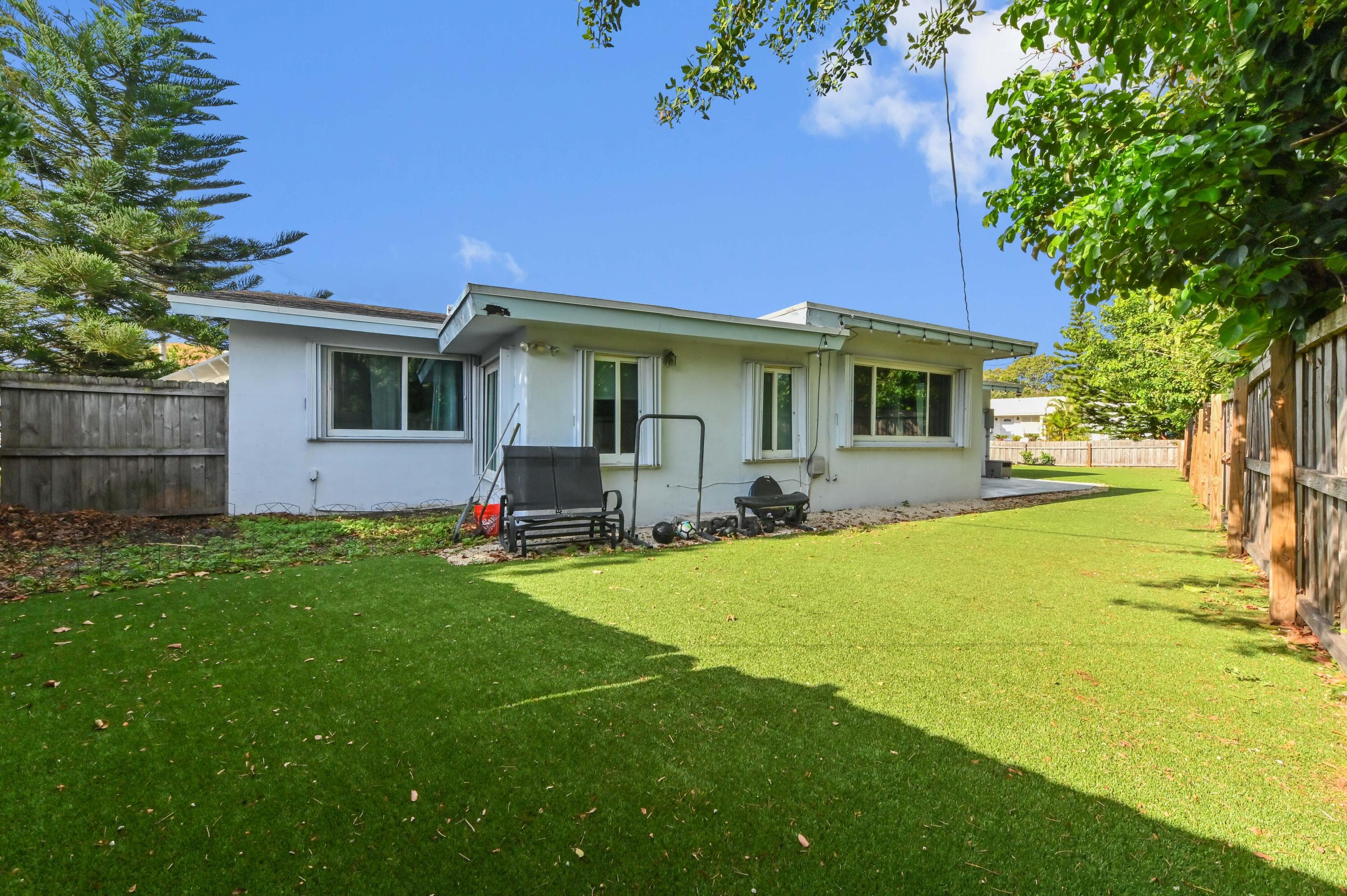 2898 SE 1st Place, Boynton Beach, FL 33435 — photo 20 of 21