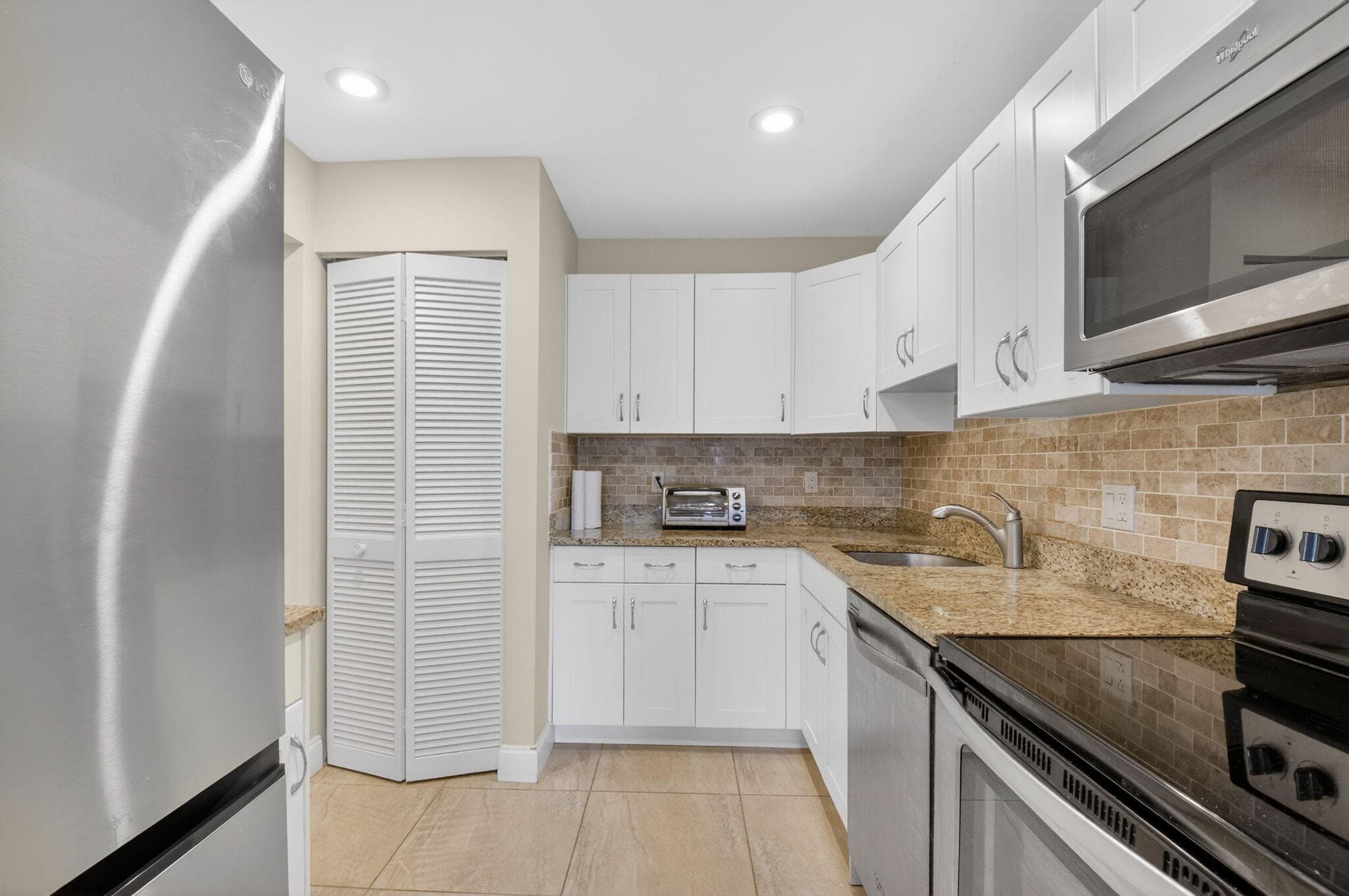 15 Stratford Drive C, Boynton Beach, FL 33436 — photo 8 of 67