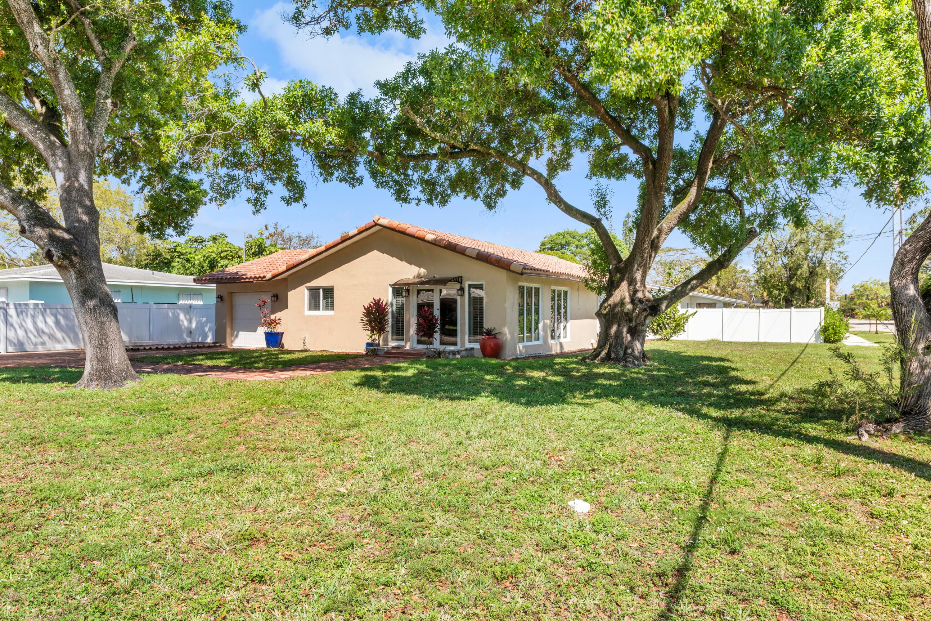 1255 SW 15th Avenue, Fort Lauderdale, FL 33312 — photo 1 of 22