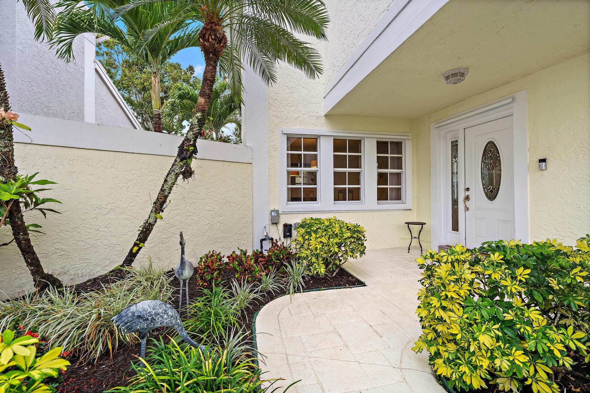 18 Windsor Lane, Palm Beach Gardens, FL 33418 — photo 8 of 25