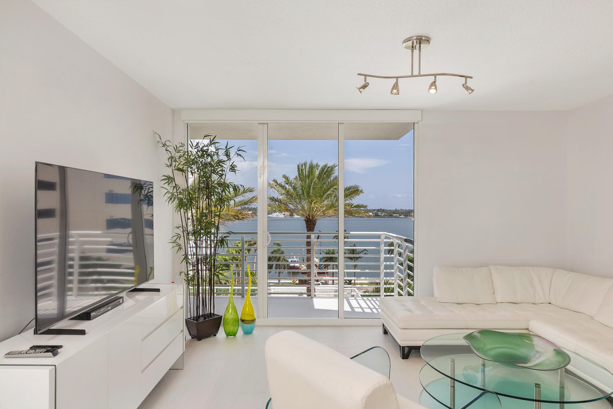 1551 N Flagler Drive 711, West Palm Beach, FL 33401 — photo 5 of 28