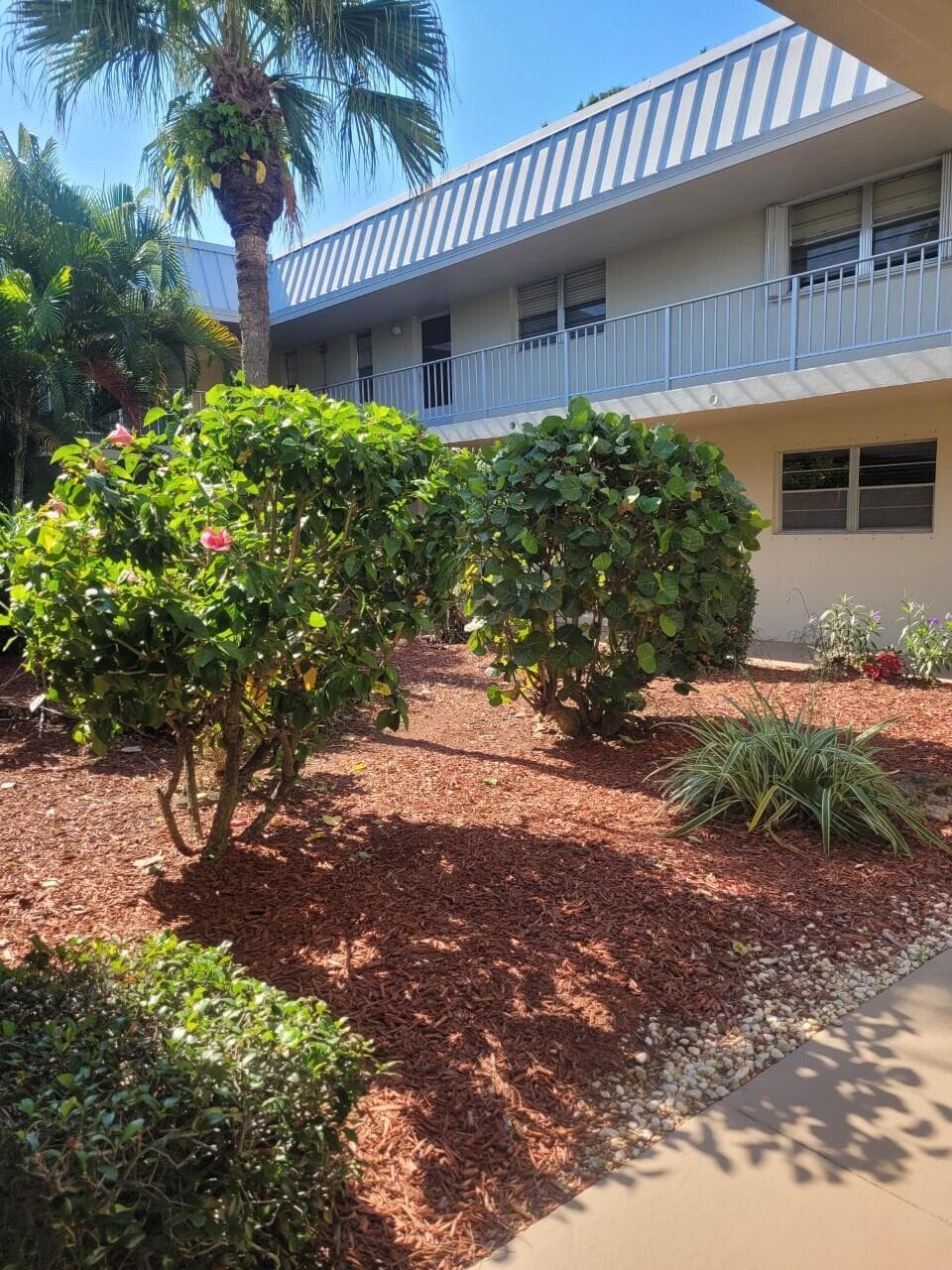 2302 Sunrise Boulevard 201, Fort Pierce, FL 34982 — photo 8 of 11
