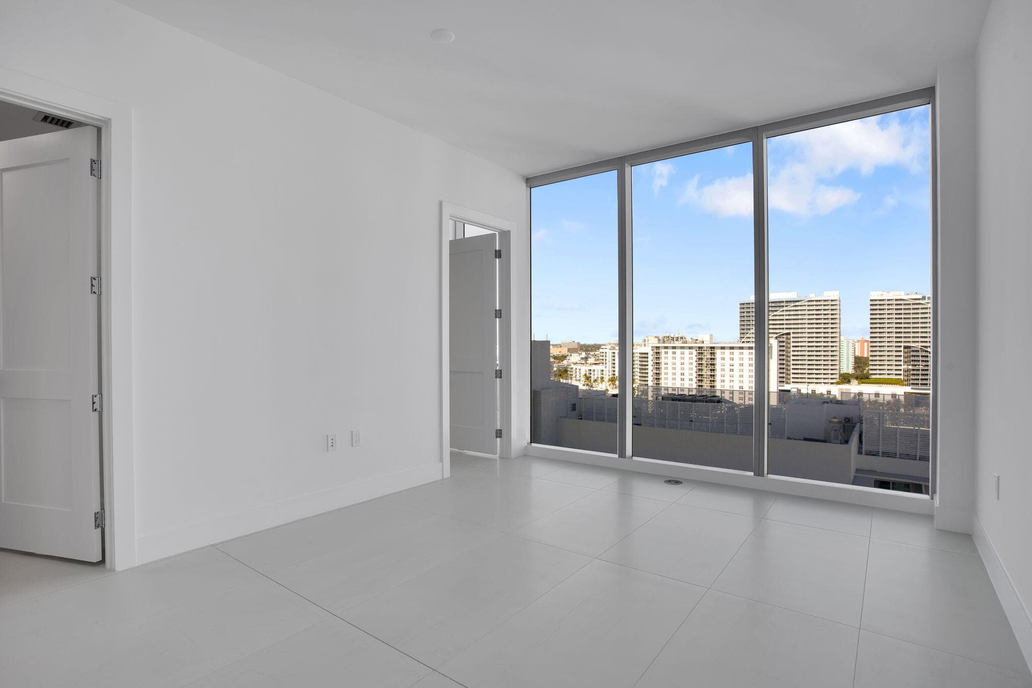 151 N Seabreeze Boulevard 1204, Fort Lauderdale, FL 33304 — photo 30 of 65