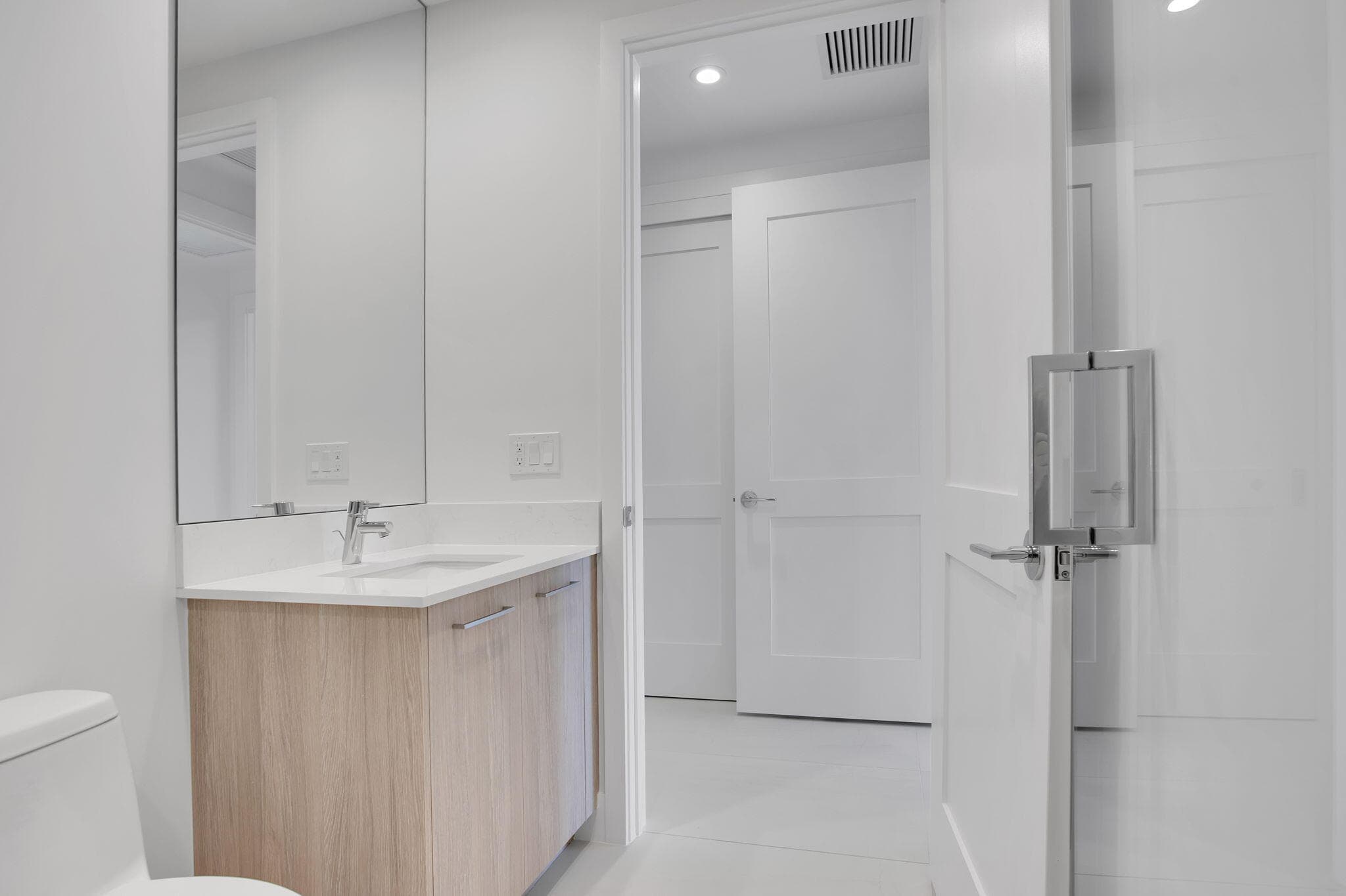151 N Seabreeze Boulevard 1204, Fort Lauderdale, FL 33304 — photo 36 of 65