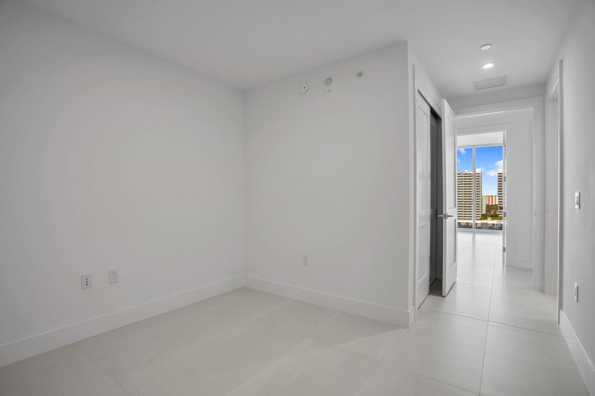 151 N Seabreeze Boulevard 1204, Fort Lauderdale, FL 33304 — photo 37 of 65