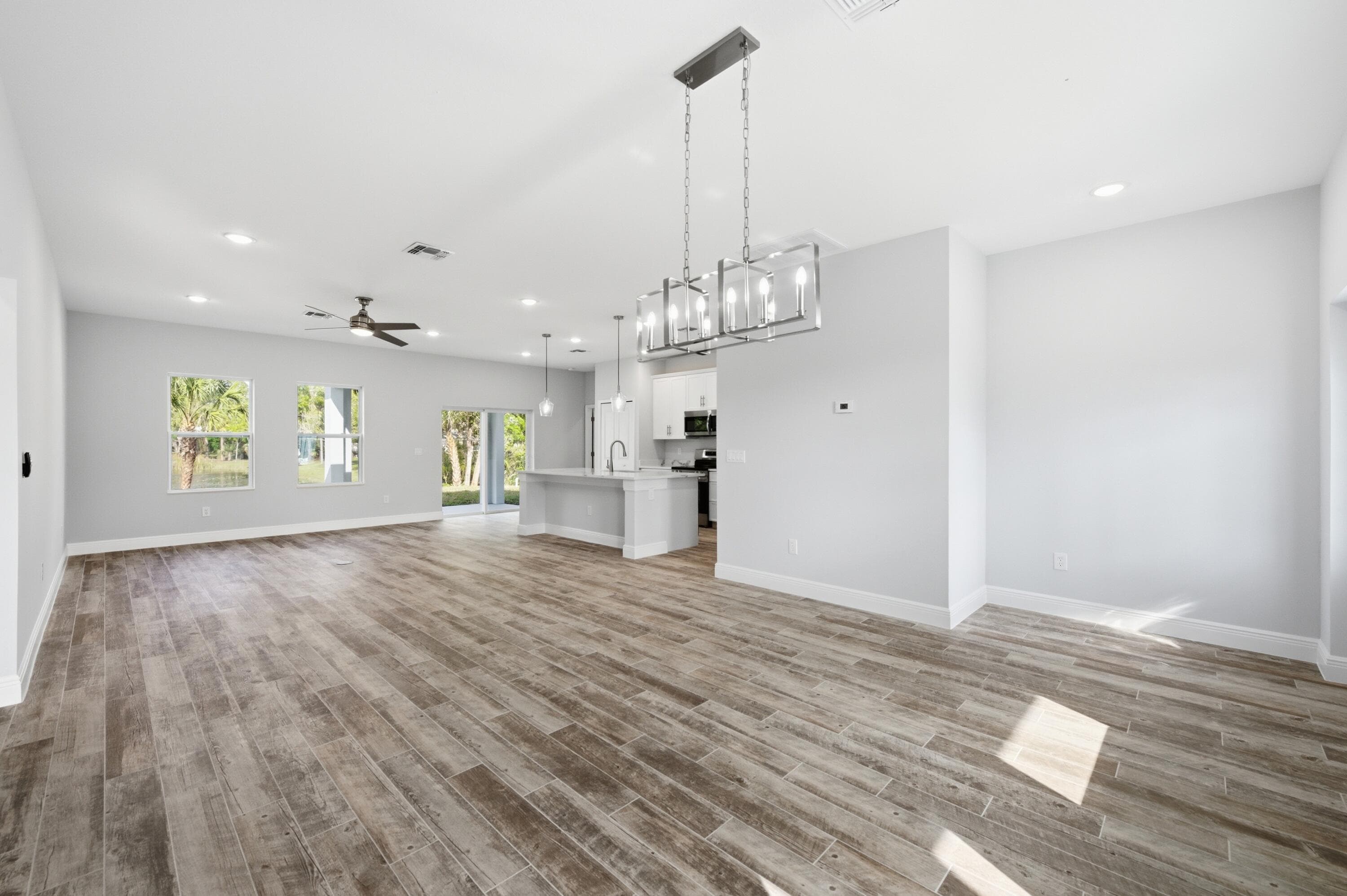 7825 92nd Court, Vero Beach, FL 32967 — photo 2 of 36