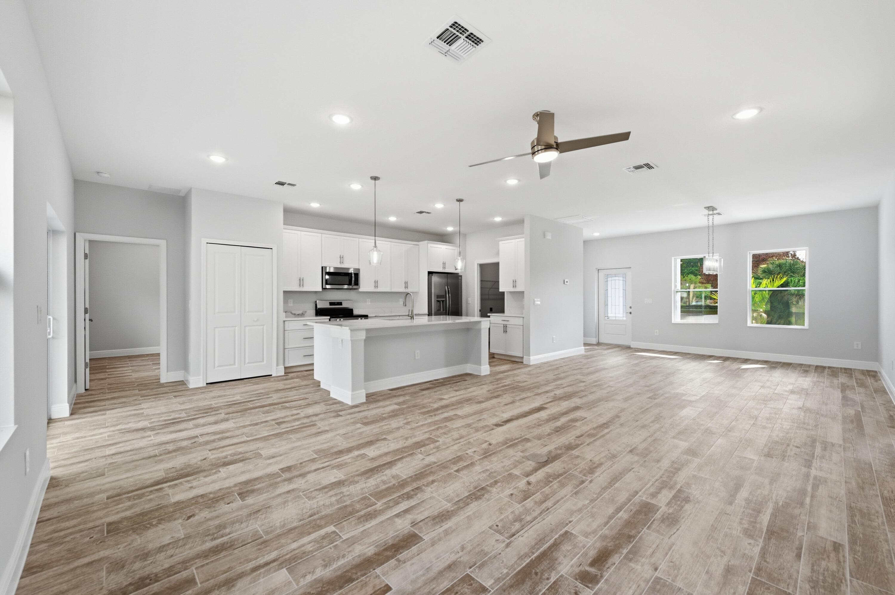 7825 92nd Court, Vero Beach, FL 32967 — photo 10 of 36