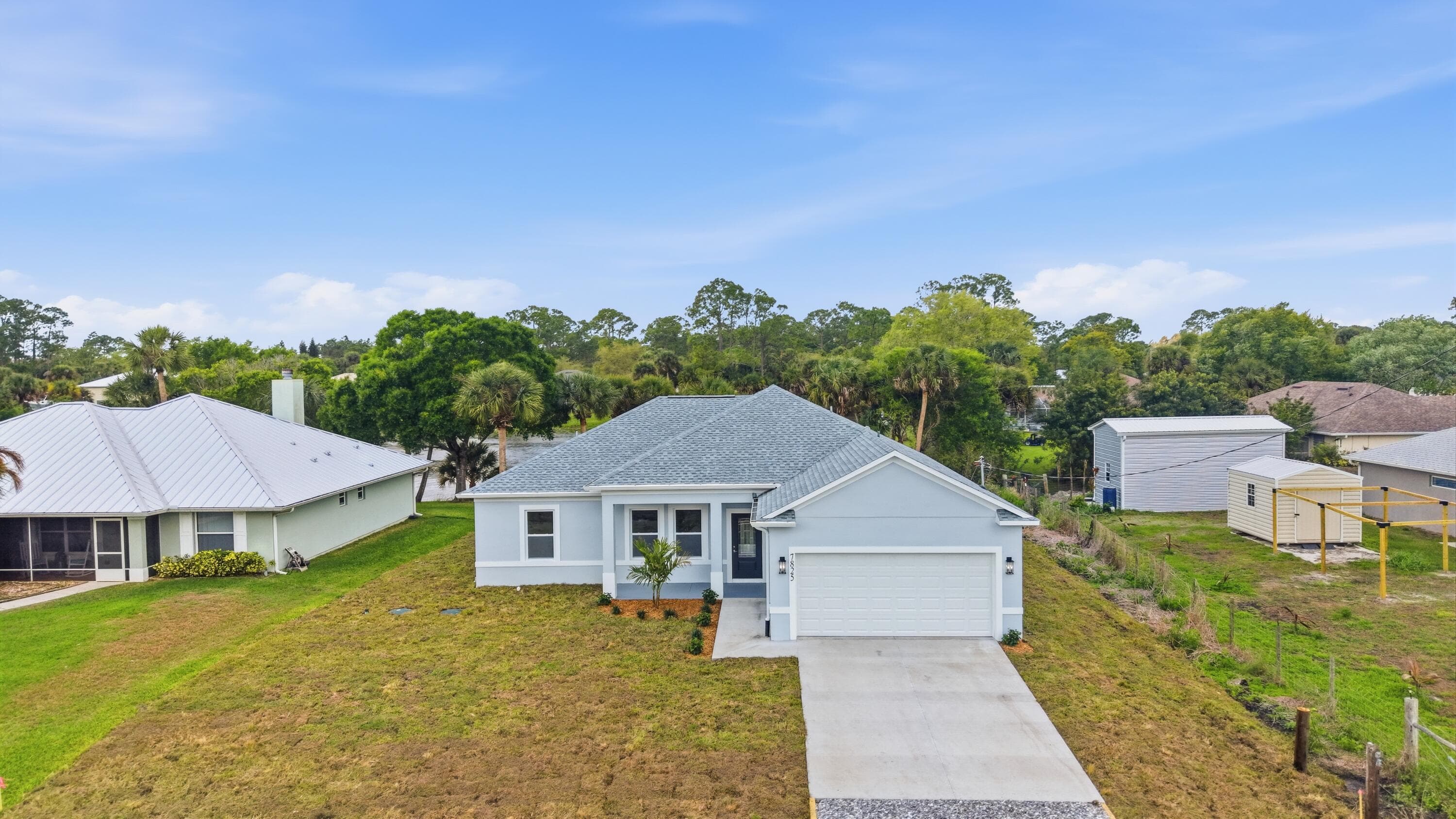 7825 92nd Court, Vero Beach, FL 32967 — photo 1 of 36