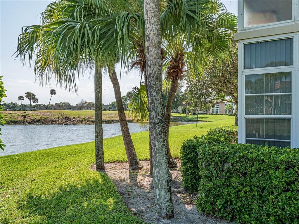 34 Vista Gardens Trail 107, Vero Beach, FL 32962 — photo 1 of 32