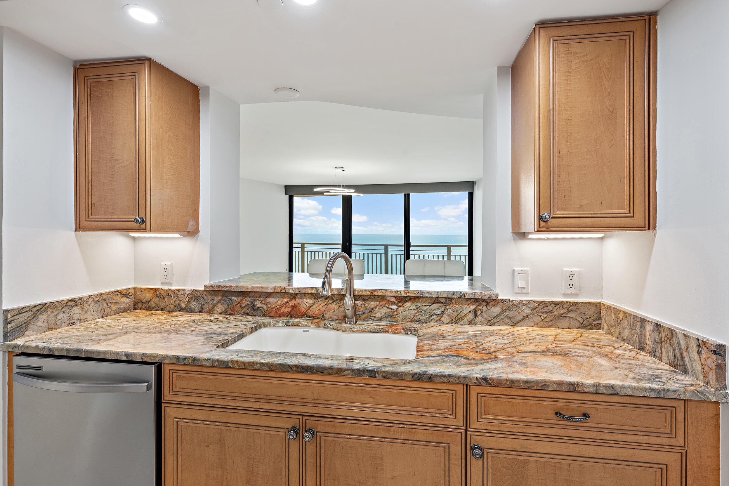 3000 N Ocean Drive 17d, Riviera Beach, FL 33404 — photo 8 of 38