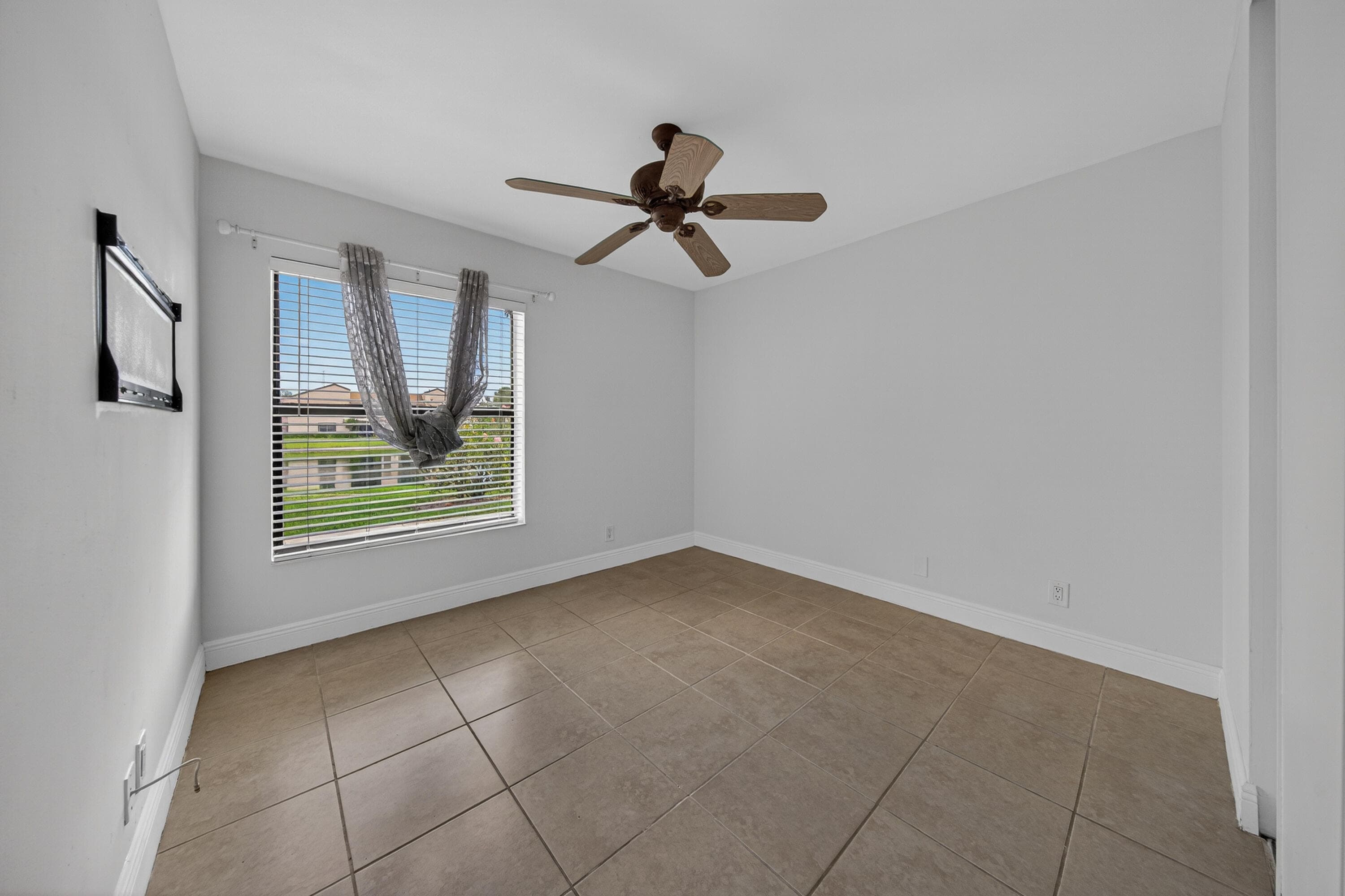 8565 W Boca Glades Blvd W C, Boca Raton, FL 33434 — photo 12 of 32