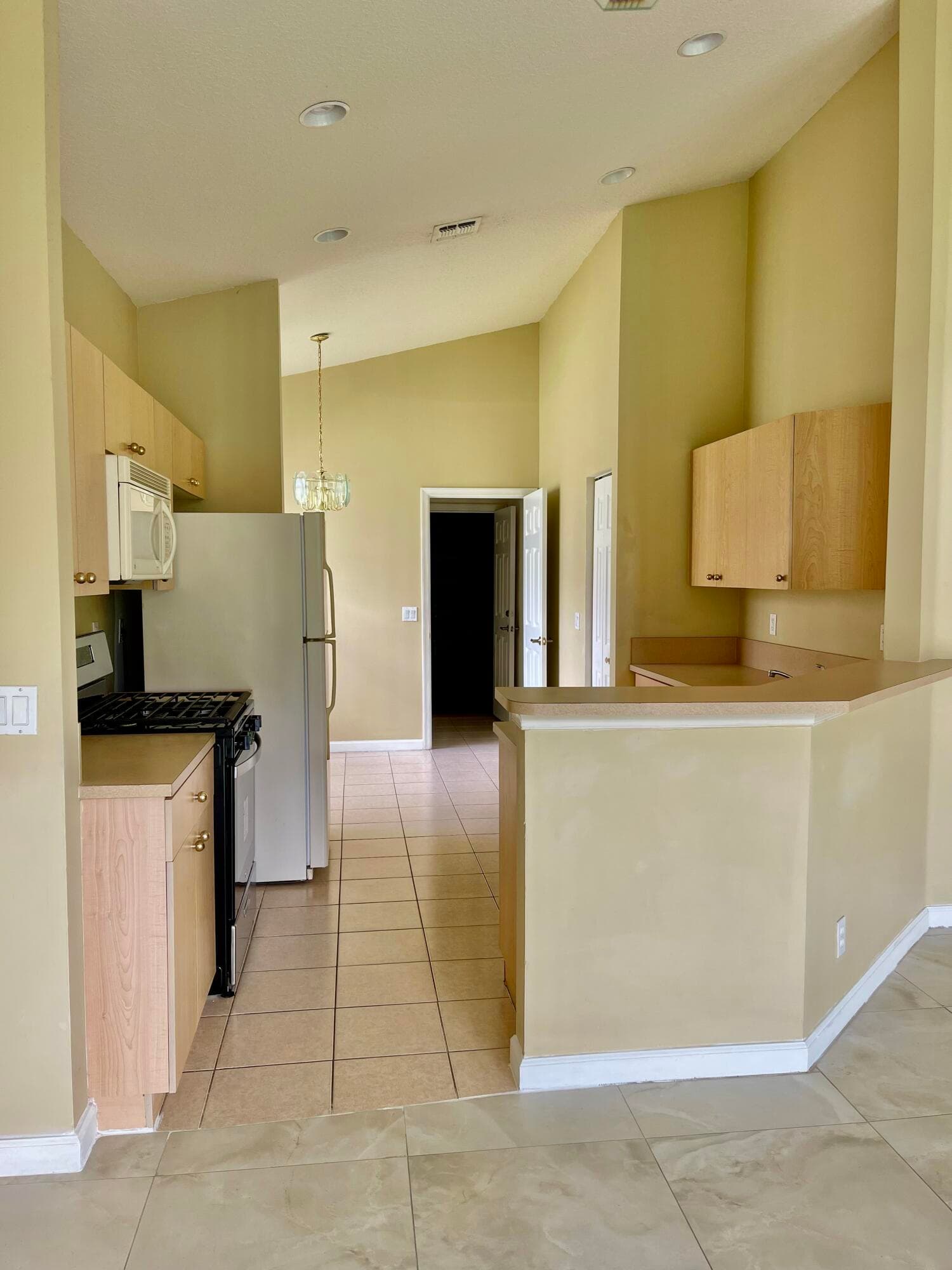 185 NW Willow Grove Avenue, Port St. Lucie, FL 34986 — photo 10 of 16