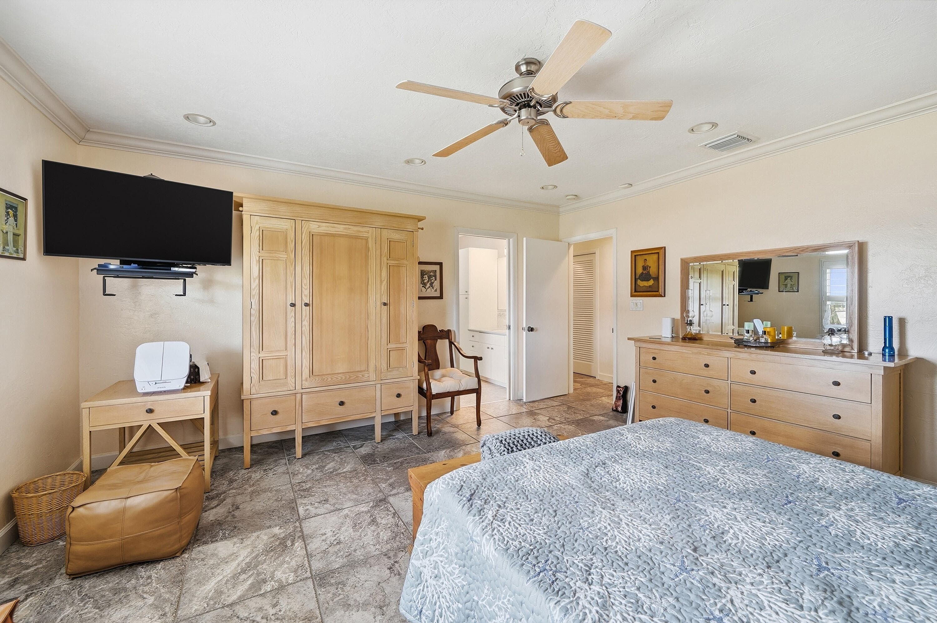 707 N Northlake Drive, Hollywood, FL 33019 — photo 47 of 67