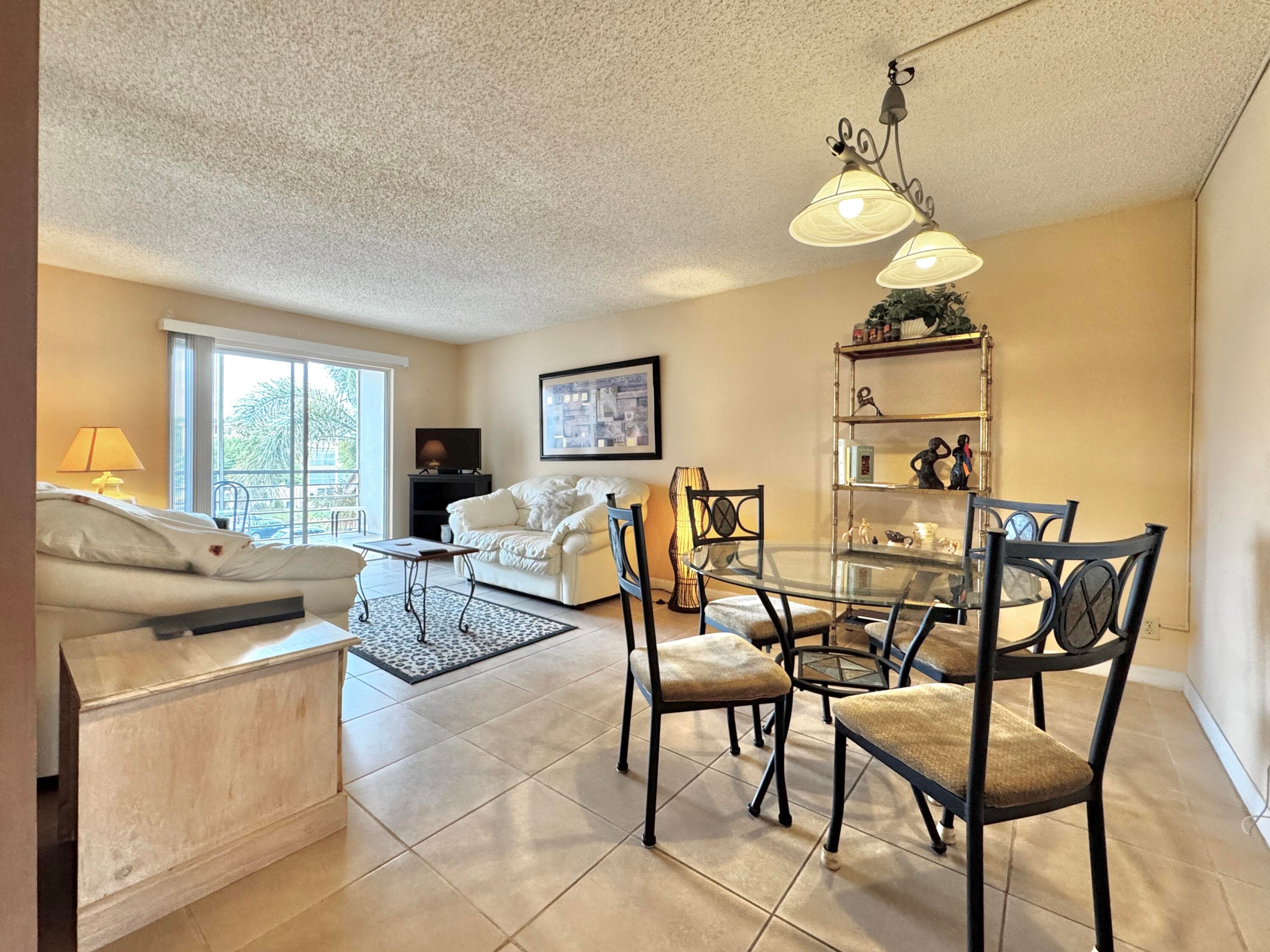 2515 NE 2nd Court 315, Boynton Beach, FL 33435 — photo 1 of 33