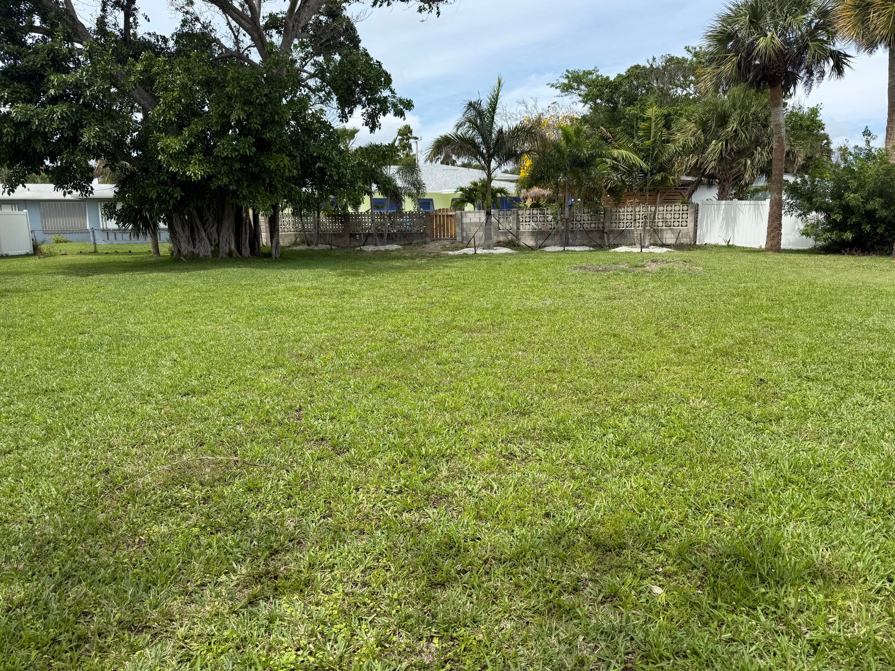 00 Coral Circle, Hutchinson Island, FL 34949 — photo 4 of 16