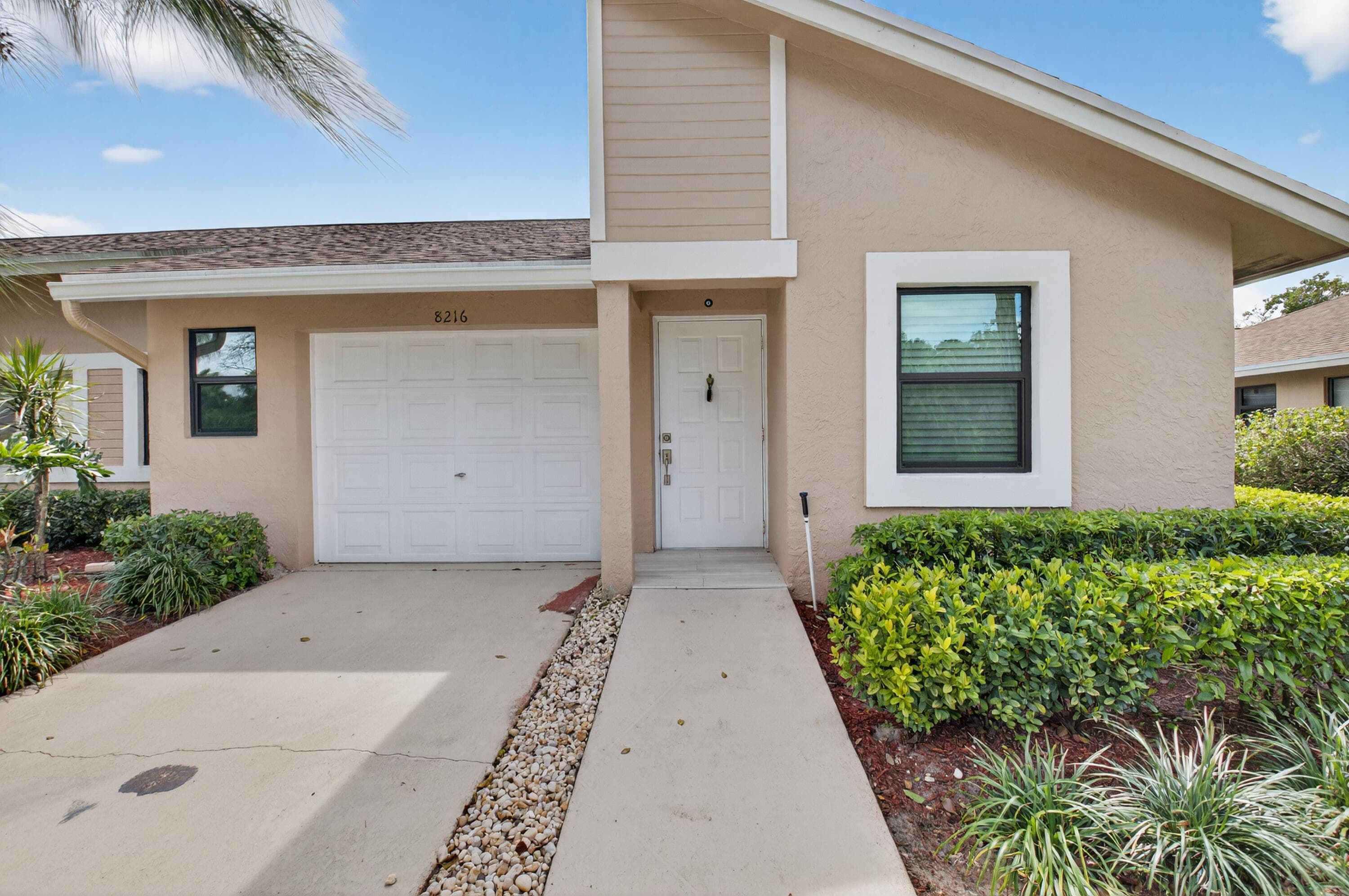 8216 Sweetbriar Way, Boca Raton, FL 33496 — photo 4 of 56