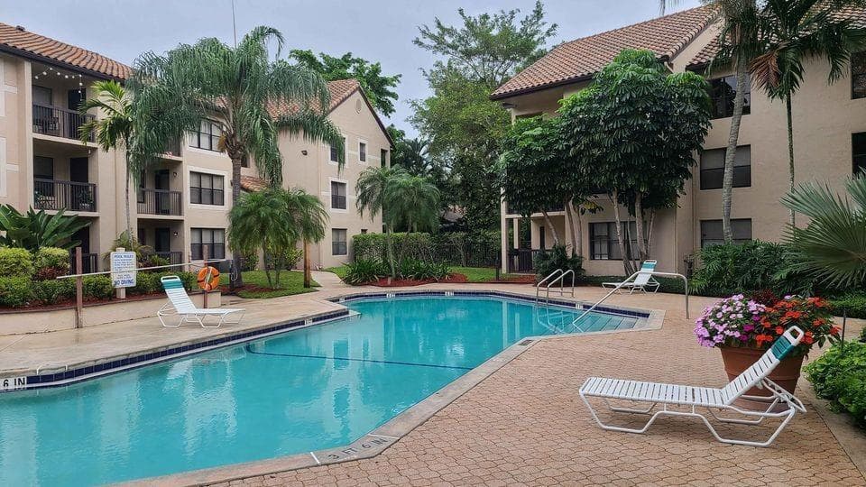 4341 W Mcnab Road 29, Pompano Beach, FL 33069 — photo 1 of 10