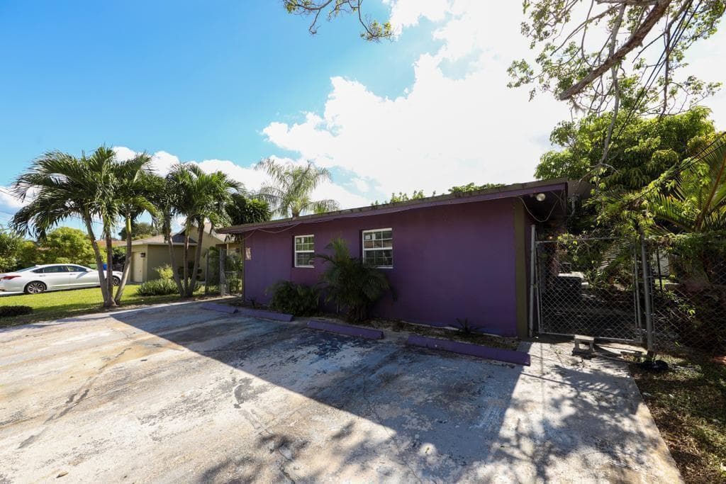1132 NW 5th Court 4, Fort Lauderdale, FL 33311 — photo 2 of 11