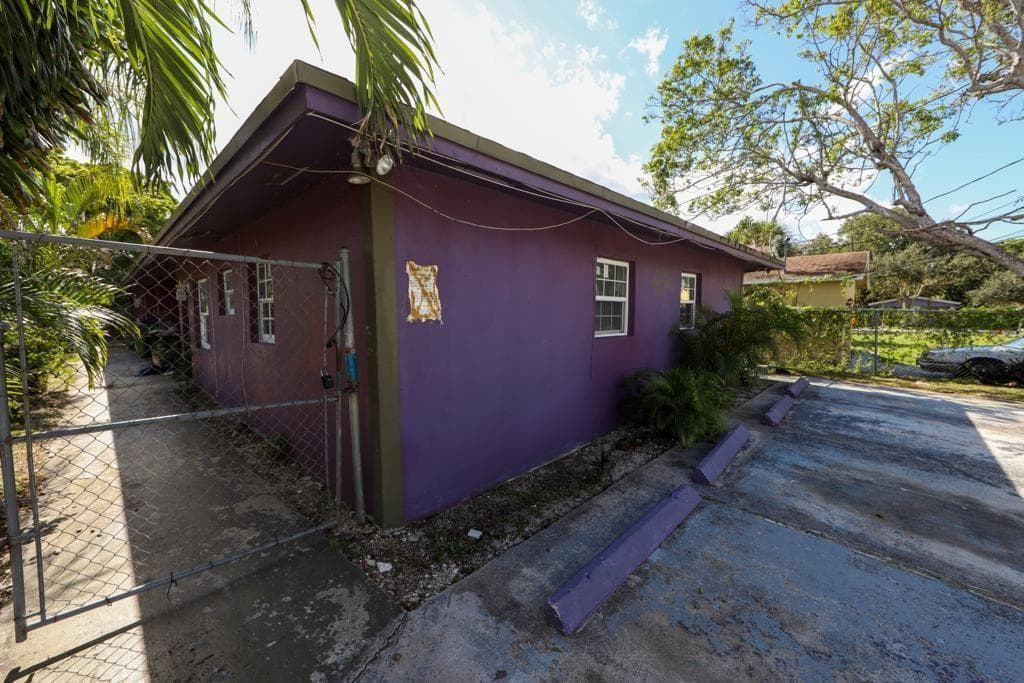 1132 NW 5th Court 4, Fort Lauderdale, FL 33311 — photo 1 of 11