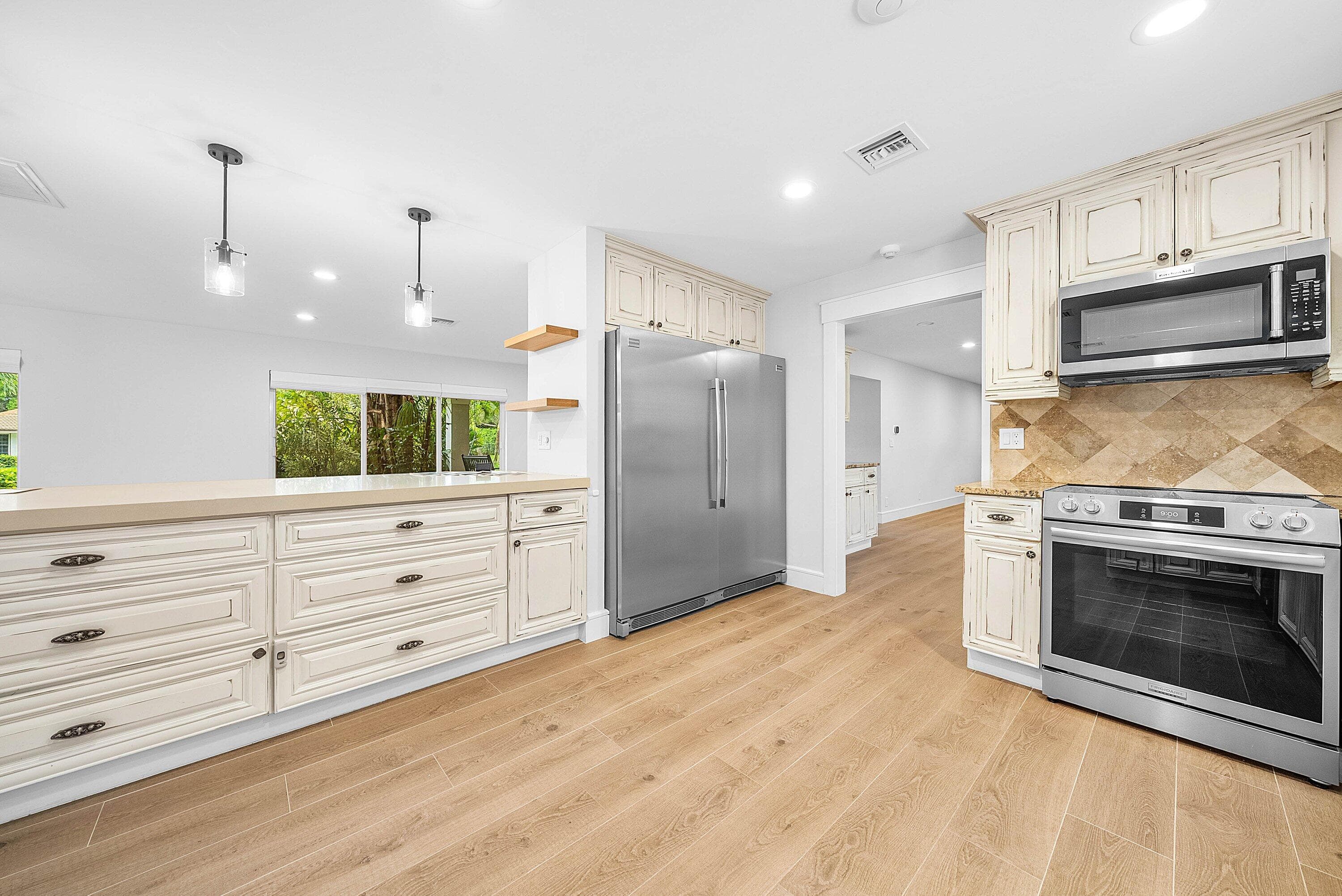 10893 Gleneagles Road, Boynton Beach, FL 33436 — photo 9 of 136