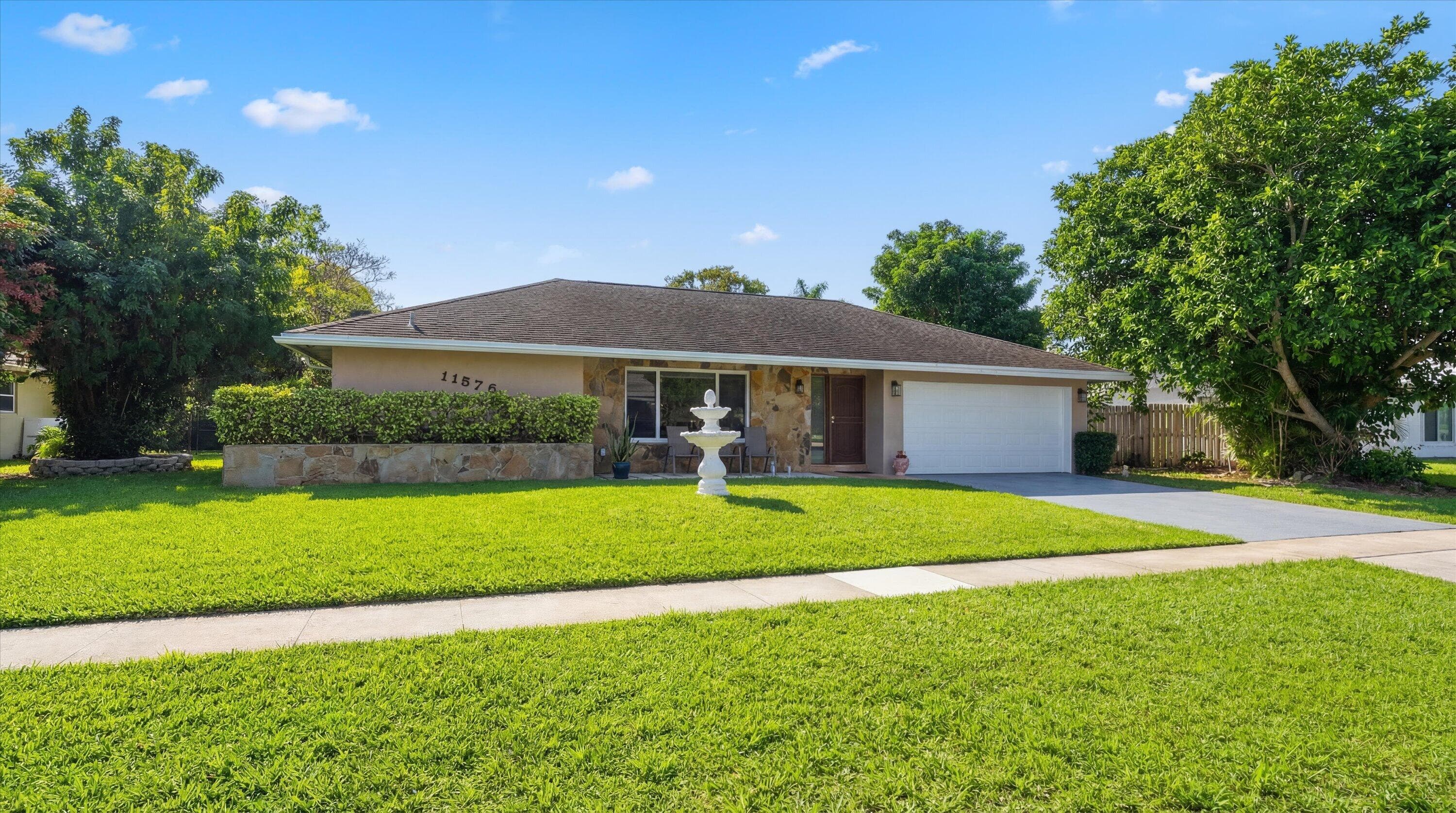 11576 Sanderling Drive, Wellington, FL 33414 — photo 1 of 23