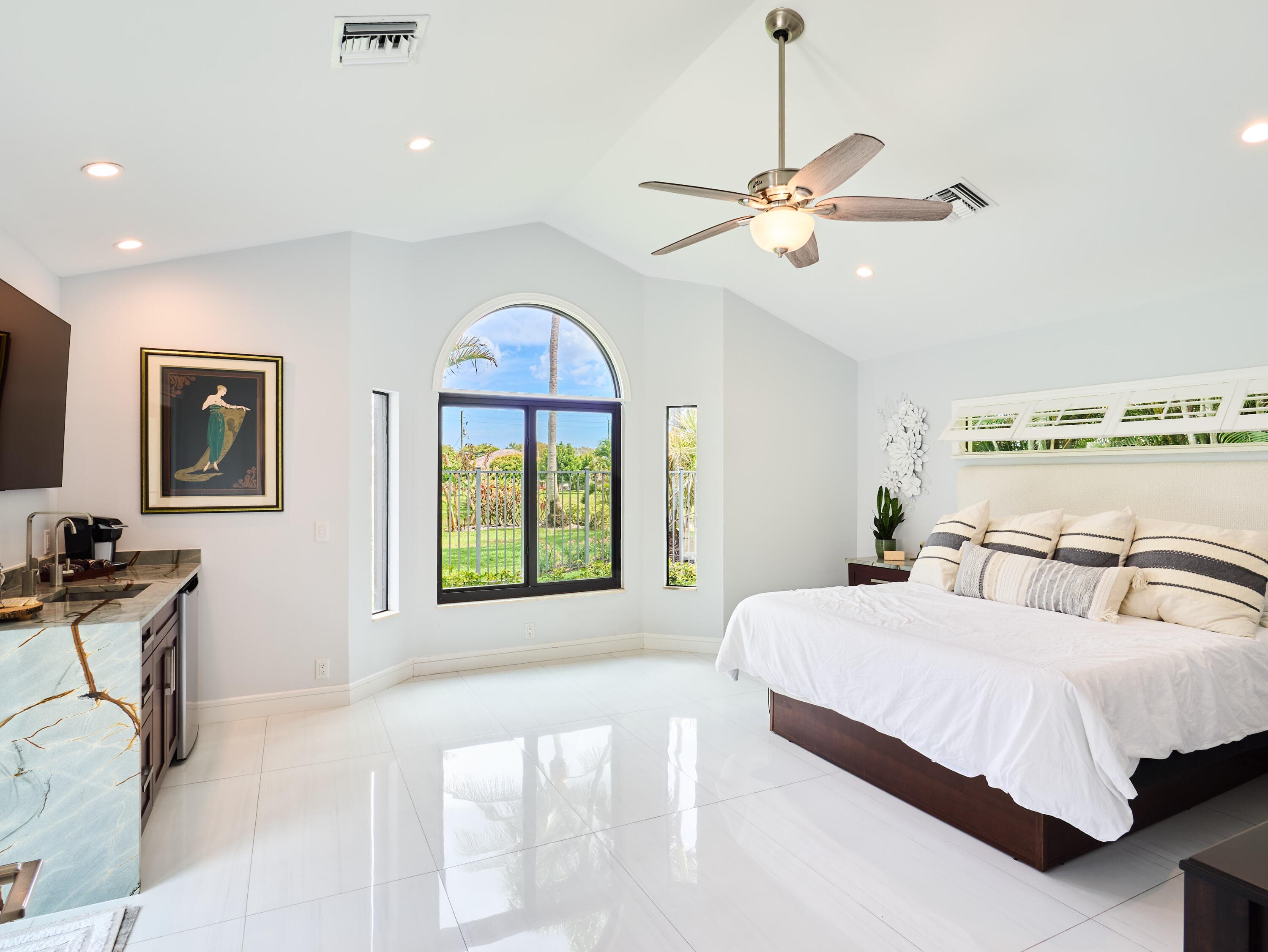 3700 Embassy Drive, West Palm Beach, FL 33401 — photo 22 of 40