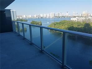 16385 Biscayne Boulevard 1018, North Miami Beach, FL 33160 — photo 19 of 41