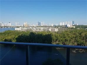 16385 Biscayne Boulevard 1018, North Miami Beach, FL 33160 — photo 18 of 41