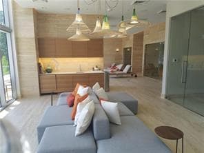 16385 Biscayne Boulevard 1018, North Miami Beach, FL 33160 — photo 38 of 41