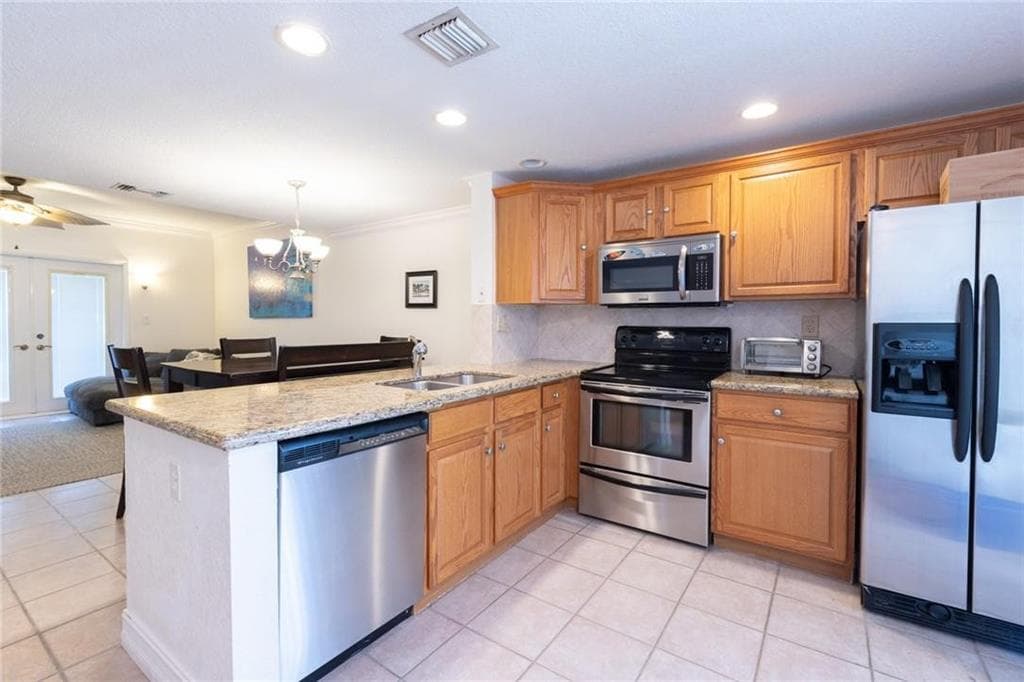 2863 NE 15th Street 2863, Pompano Beach, FL 33062 — photo 3 of 15