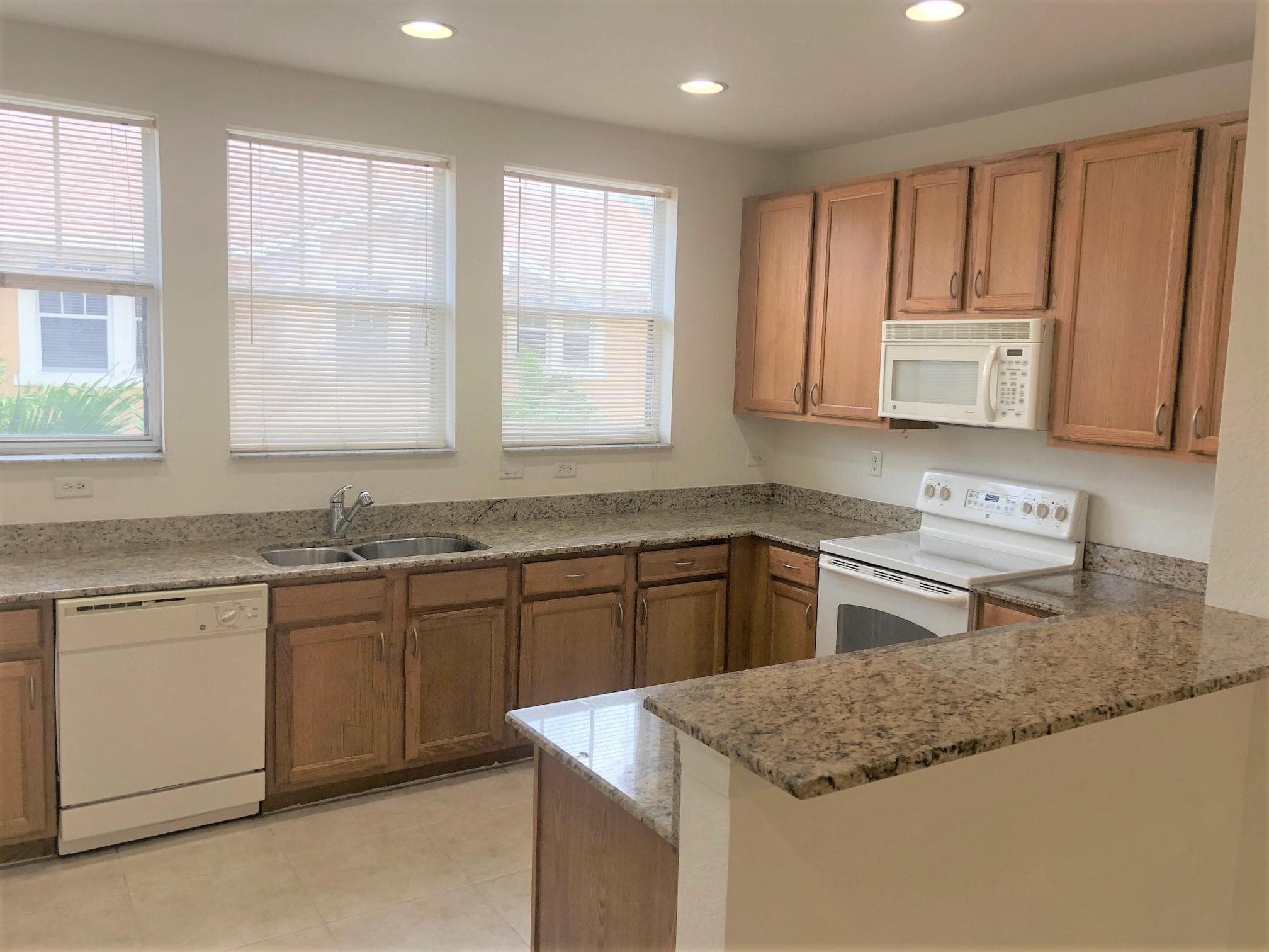883 Millbrae Court 5, West Palm Beach, FL 33401 — photo 7 of 14