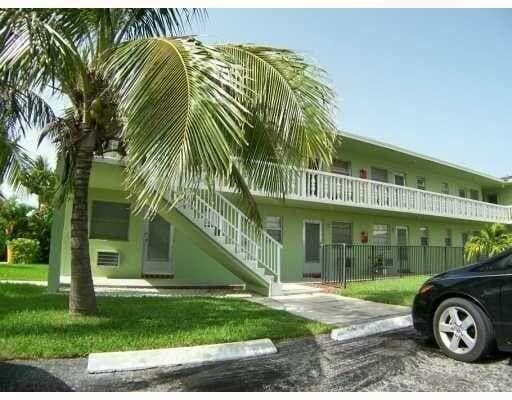 702 N L Street 13, Lake Worth Beach, FL 33460 — photo 1 of 6