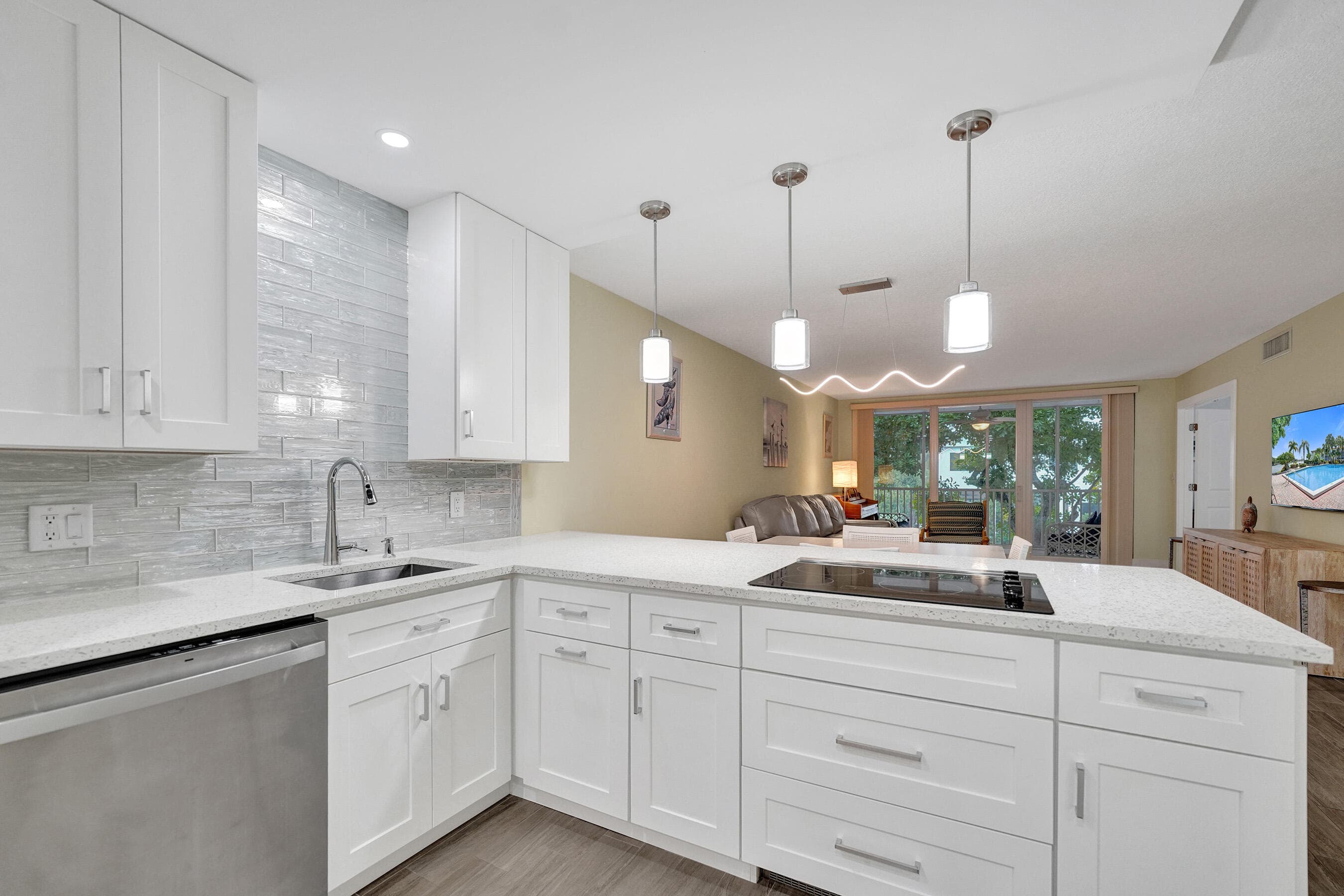 3145 NE 48th Court 215, Lighthouse Point, FL 33064 — photo 1 of 46