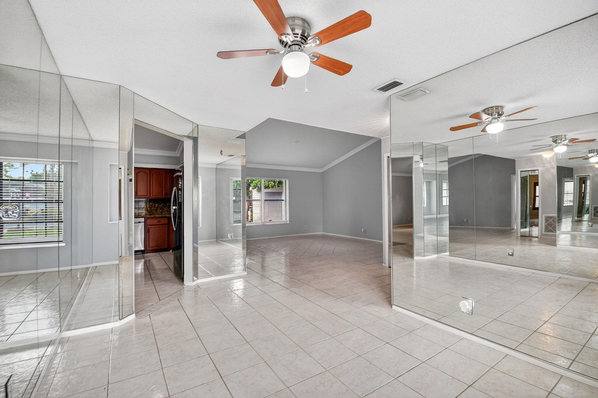 4105 S Shelley Rd Road S, West Palm Beach, FL 33407 — photo 2 of 29