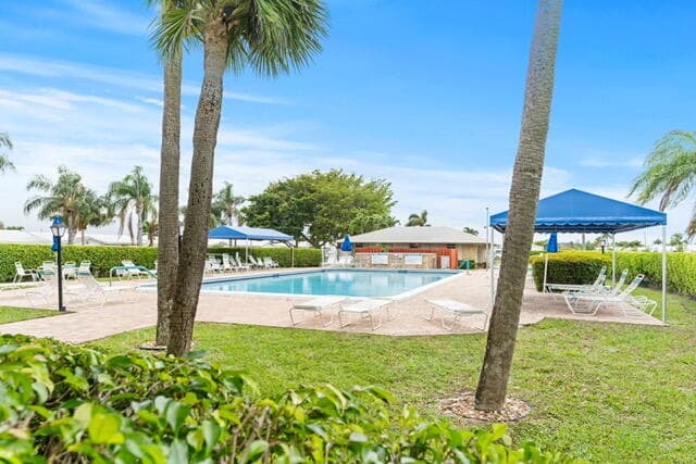 2387 SW 13th Terrace, Boynton Beach, FL 33426 — photo 16 of 18