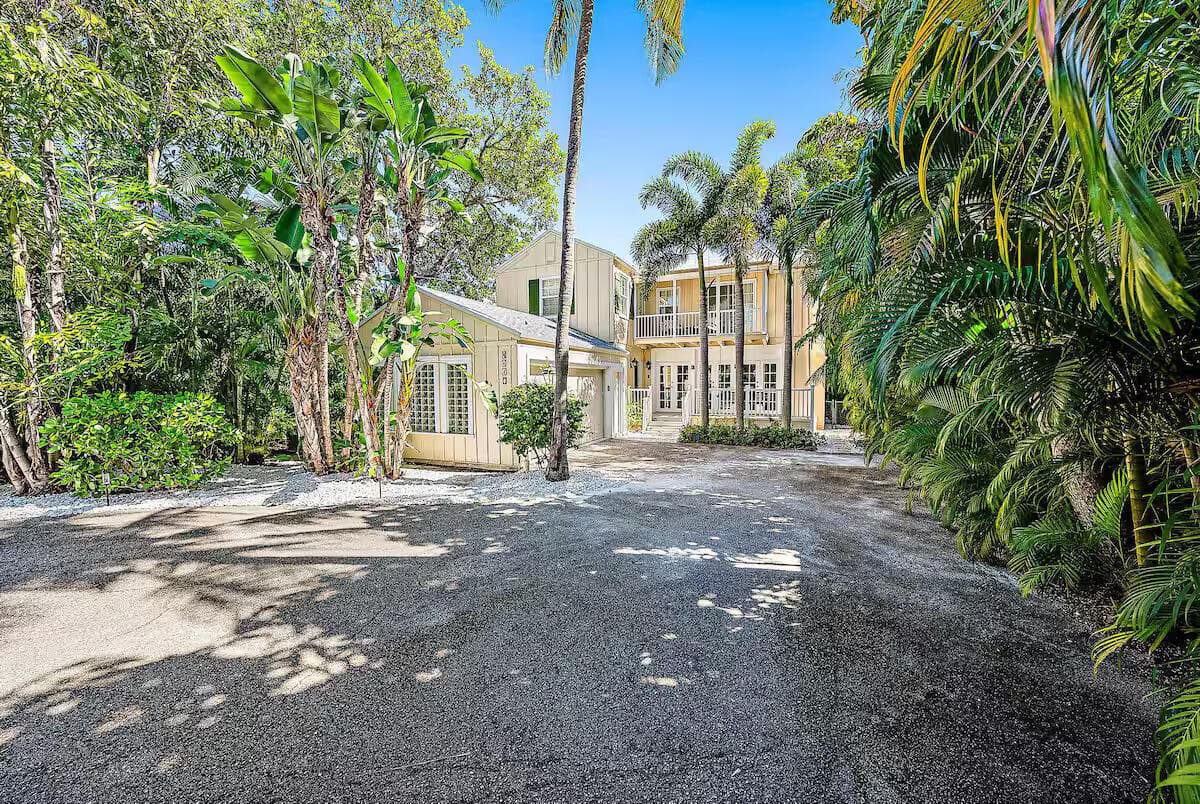 4110 Washington Road, West Palm Beach, FL 33405 — photo 1 of 38